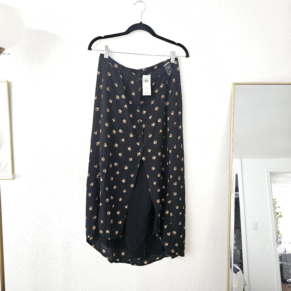 Abercrombie and Fitch Black Floral Midi High-waisted Skirt Missing Button Small